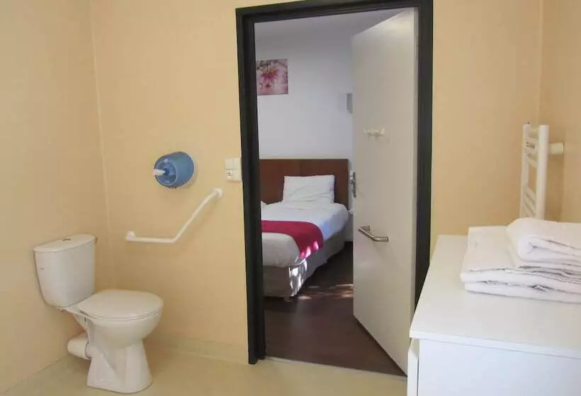 호텔 Hôtel   Restaurant Le Saint Joseph