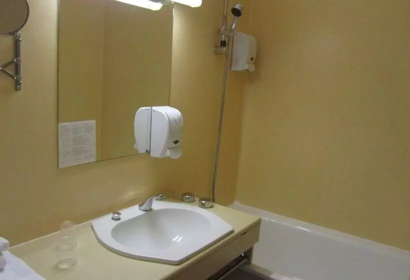 호텔 Hôtel   Restaurant Le Saint Joseph