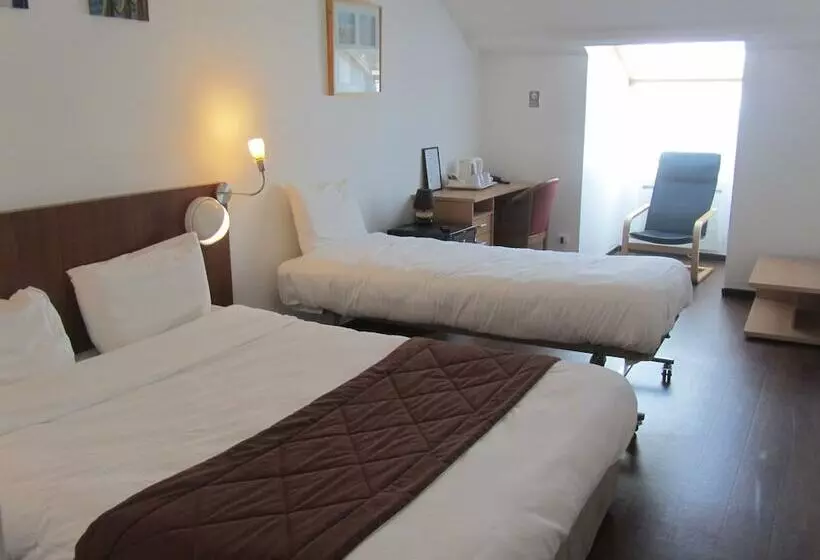 호텔 Hôtel   Restaurant Le Saint Joseph