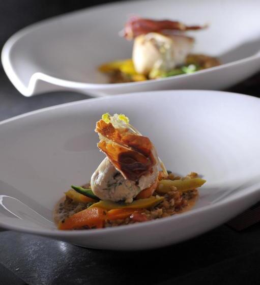 Отель Hôtel Les Grillons