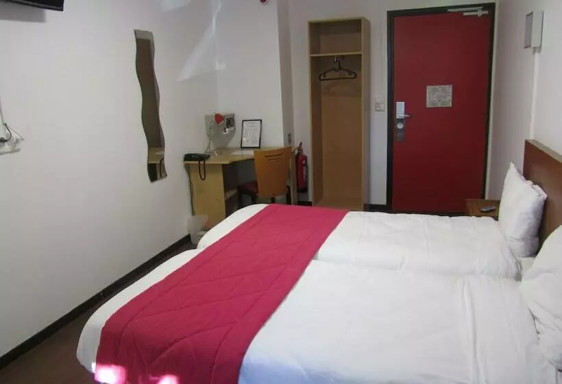 호텔 Hôtel   Restaurant Le Saint Joseph