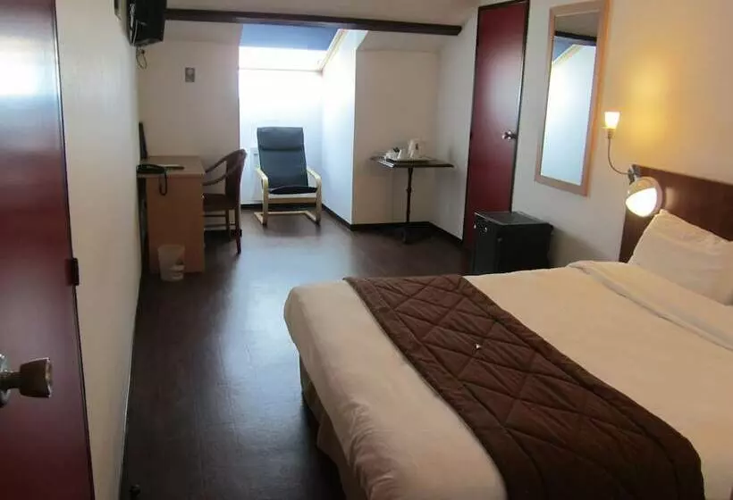 호텔 Hôtel   Restaurant Le Saint Joseph