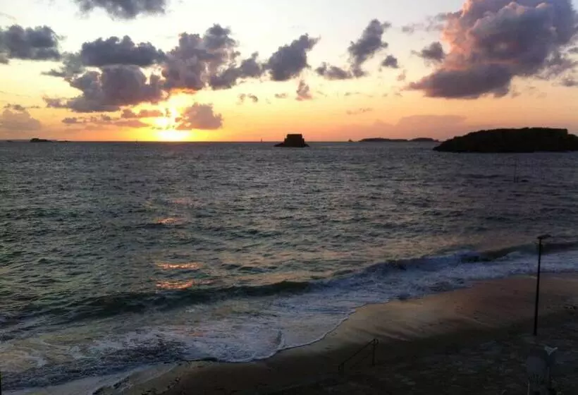 酒店 Hôtel La Porte Saint Pierre Logis Hôtel Intra Muros