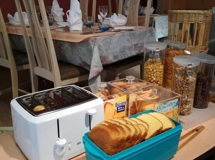 בית מלון כפרי Les Messageries