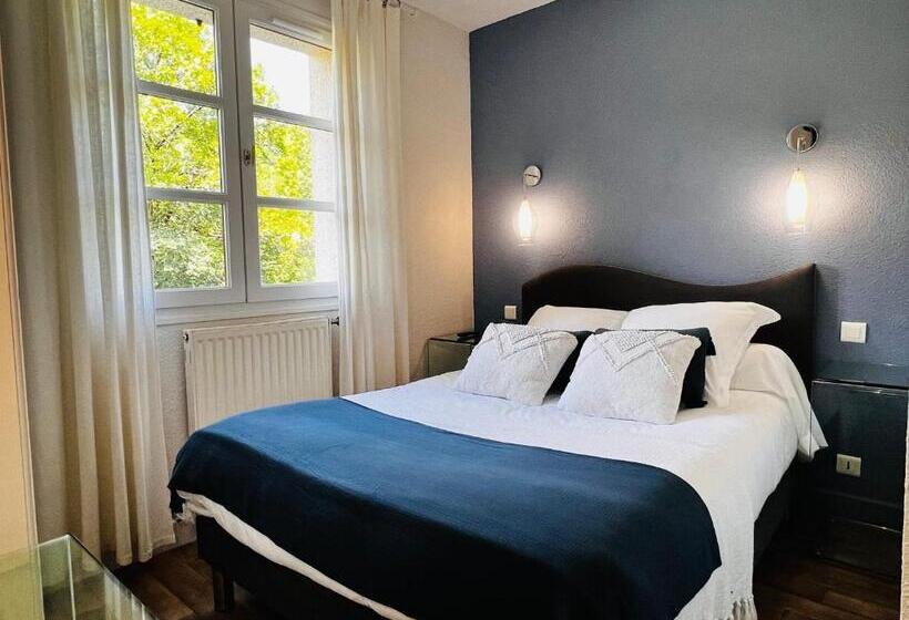 هتل L'escoundillou