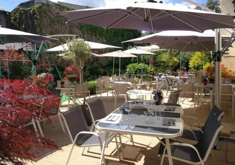 호텔 Logis La Sapinière