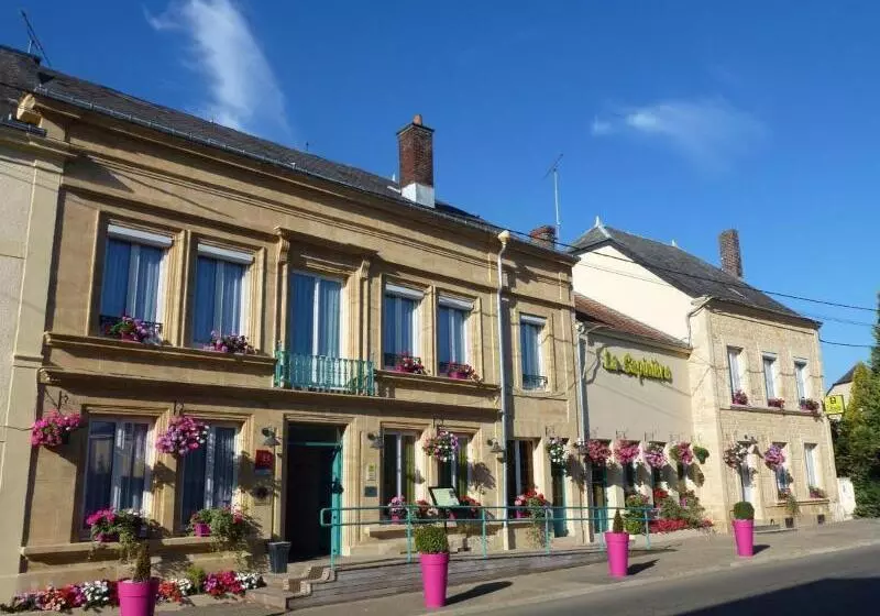 호텔 Logis La Sapinière