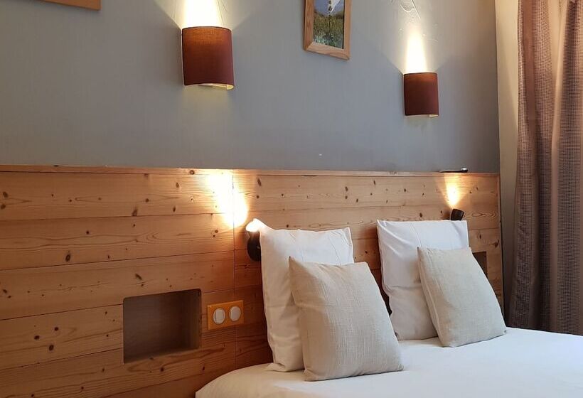 Savoy Hotel & Restaurant