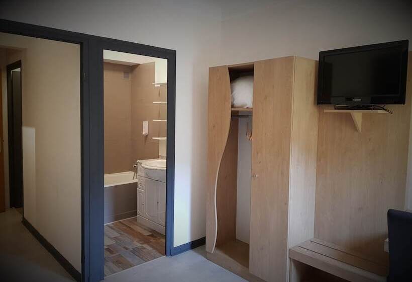 Savoy Hotel & Restaurant