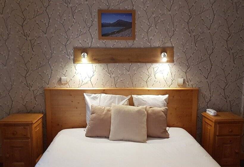 Savoy Hotel & Restaurant