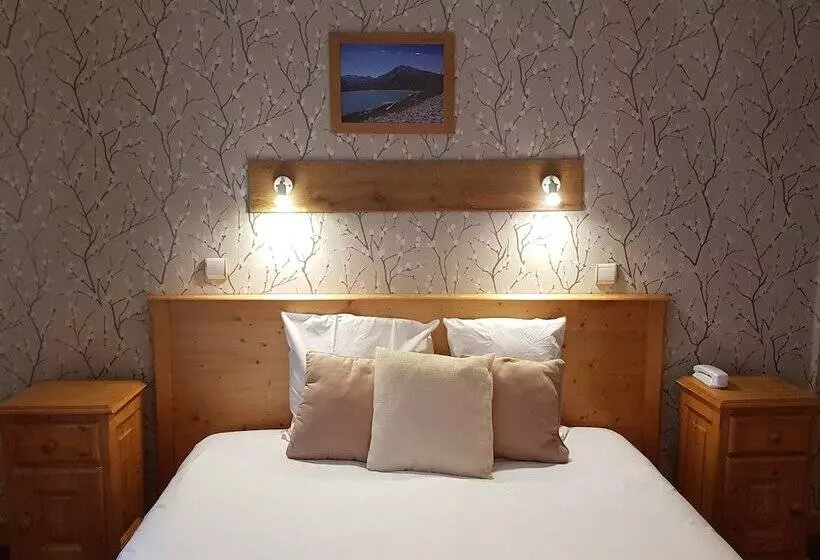 Savoy Hotel & Restaurant