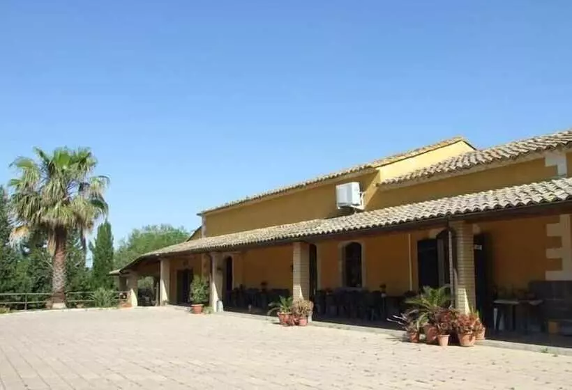 Maaseutuhotelli Azienda Agrituristica Le Chiuse