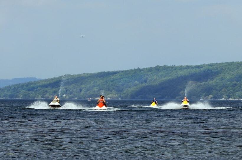 פנסיון 18 Vine Inn & Carriage House