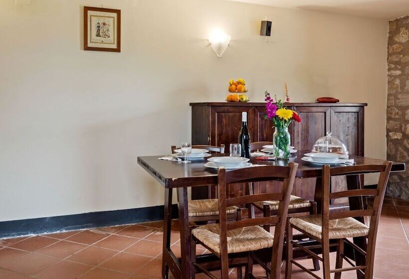 Quaint Cottage In Magione With Swimming Pool