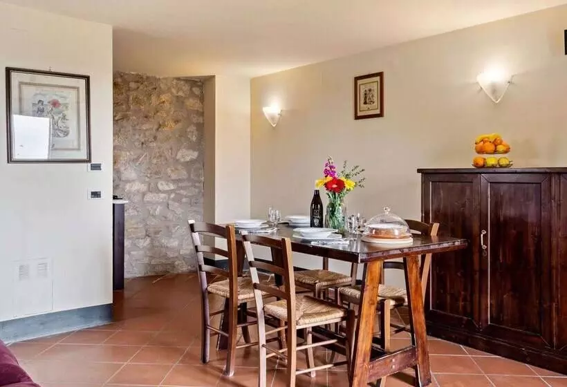 Quaint Cottage In Magione With Swimming Pool