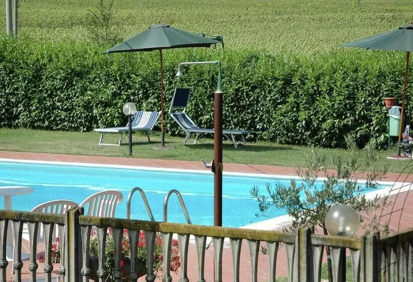 Quaint Cottage In Magione With Swimming Pool