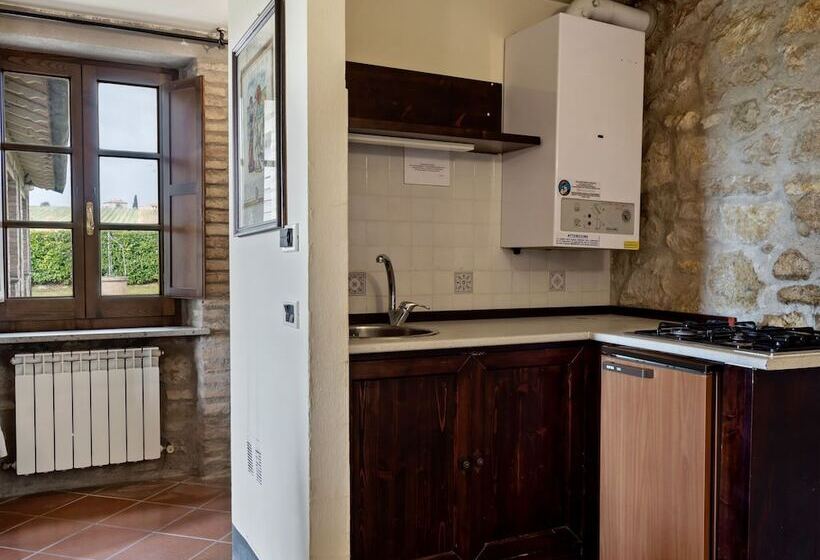 Quaint Cottage In Magione With Swimming Pool