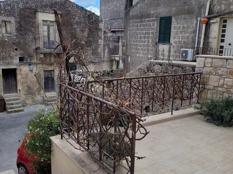 تختخواب و صبحانه Casa Alecci 1820