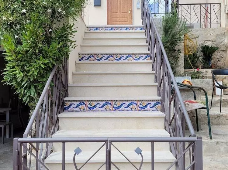 تختخواب و صبحانه Casa Alecci 1820