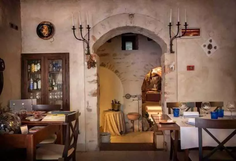 Hotelli Antico Furlo