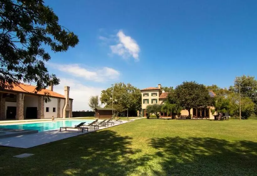 田舎風ホテル Casolare La Quercia