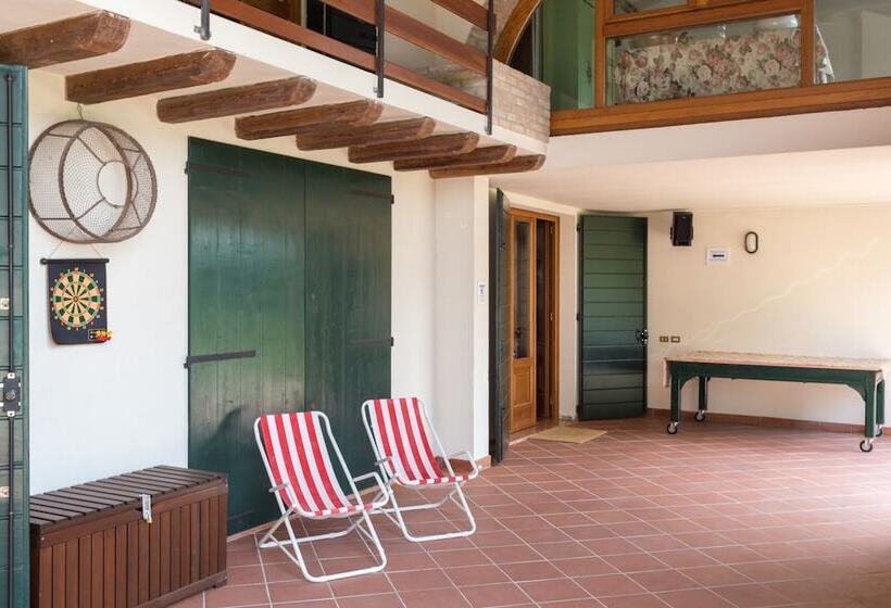 فندق ريفى Casolare La Quercia