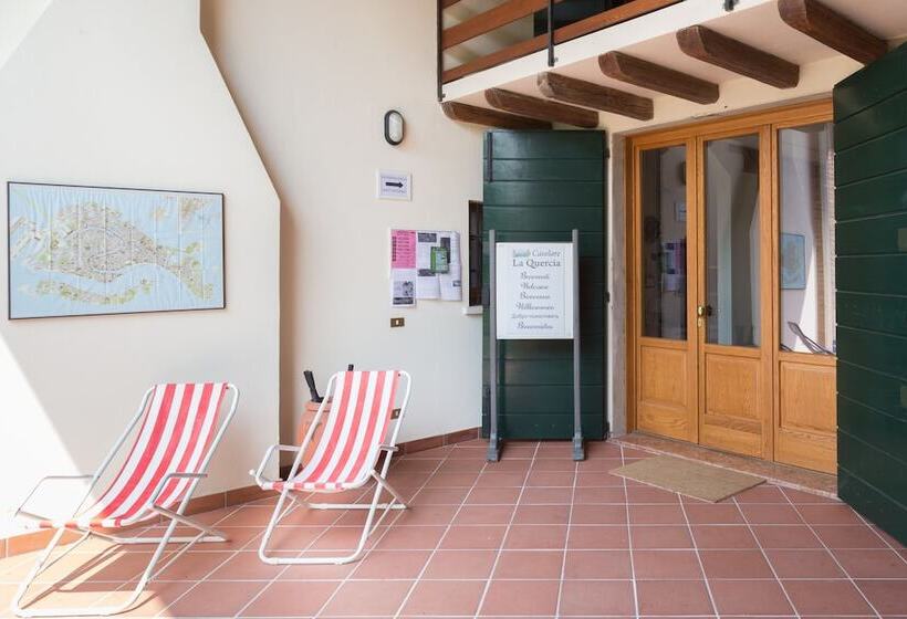 فندق ريفى Casolare La Quercia