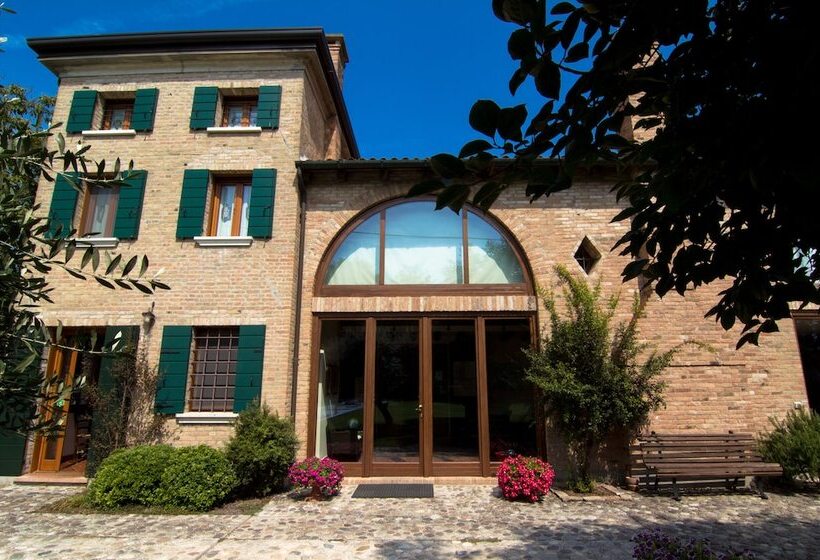 فندق ريفى Casolare La Quercia