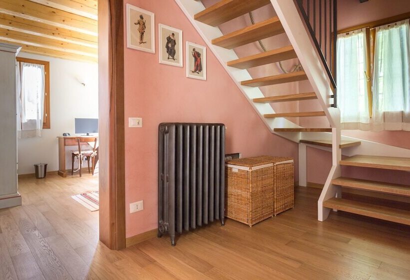 فندق ريفى Casolare La Quercia