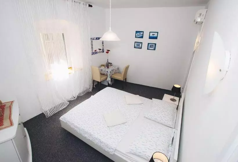 پانسیون Apartments And Rooms Ille