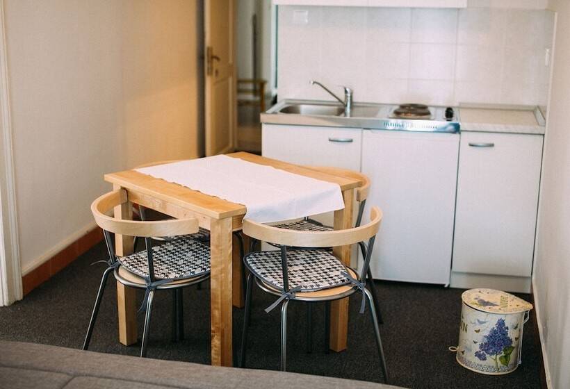 펜션 Apartments And Rooms Ille