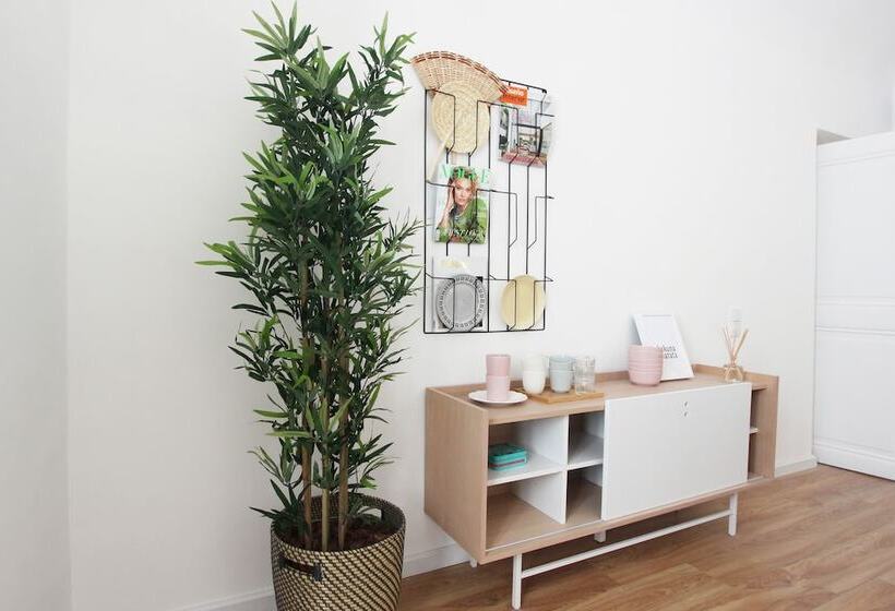 پانسیون Lavradores Boutique Guesthouse