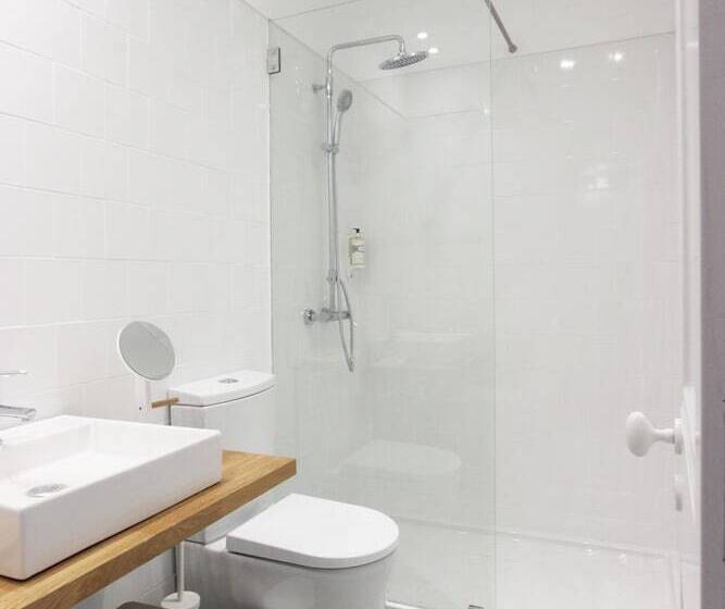 پانسیون Lavradores Boutique Guesthouse