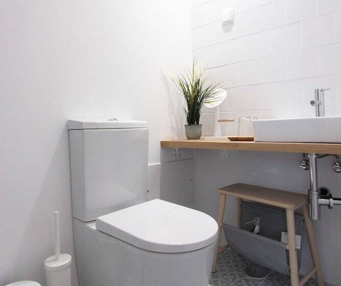 پانسیون Lavradores Boutique Guesthouse