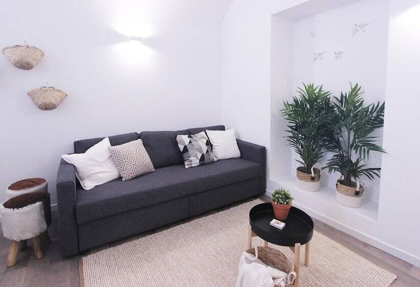 پانسیون Lavradores Boutique Guesthouse