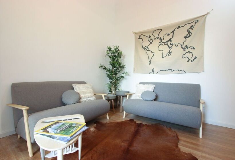 پانسیون Lavradores Boutique Guesthouse