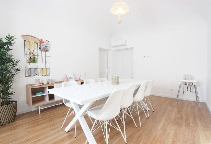 پانسیون Lavradores Boutique Guesthouse