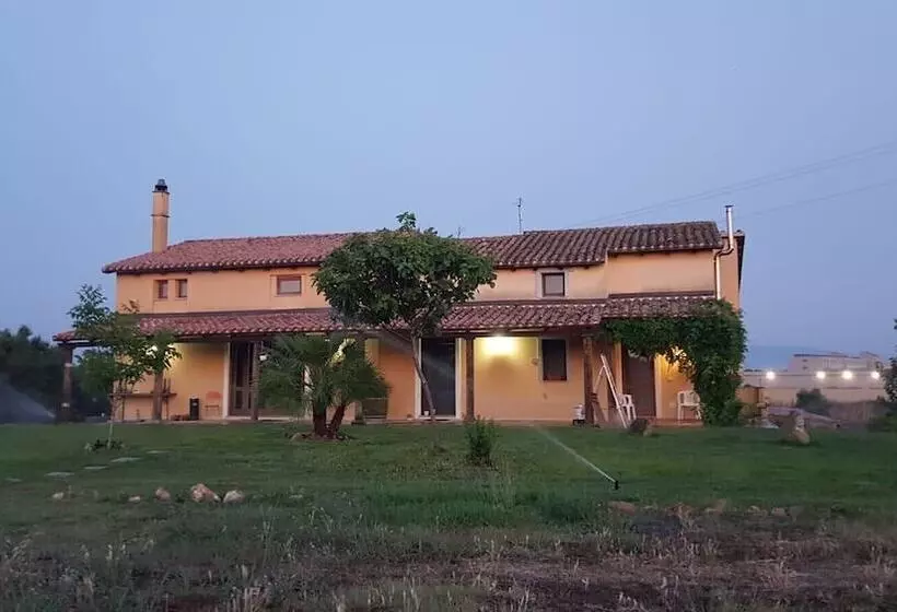 ベッドアンドブレックファースト Affittacamere Luti