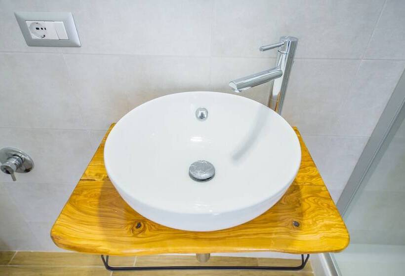 Bed and Breakfast Dafni E Naide