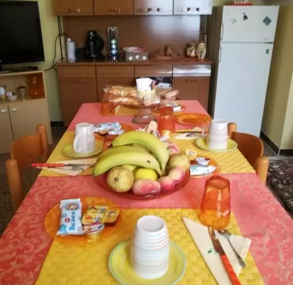 تختخواب و صبحانه L'agrifoglio Di Emy