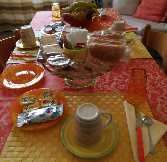 تختخواب و صبحانه L'agrifoglio Di Emy