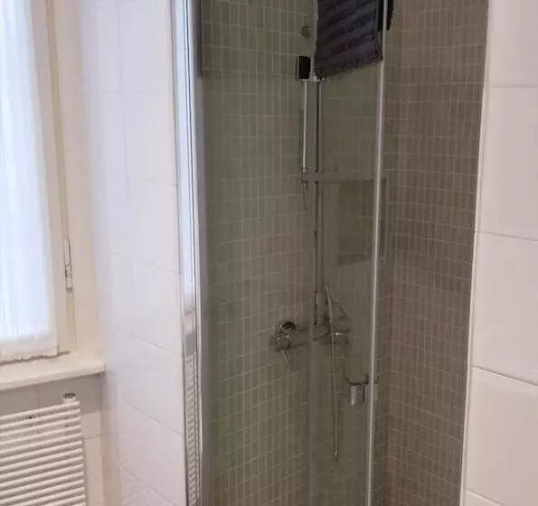 تختخواب و صبحانه Rondone Bianco 5 7