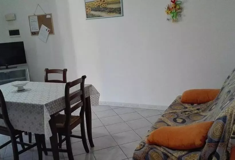 田舎風ホテル Agriturismo La Rondine