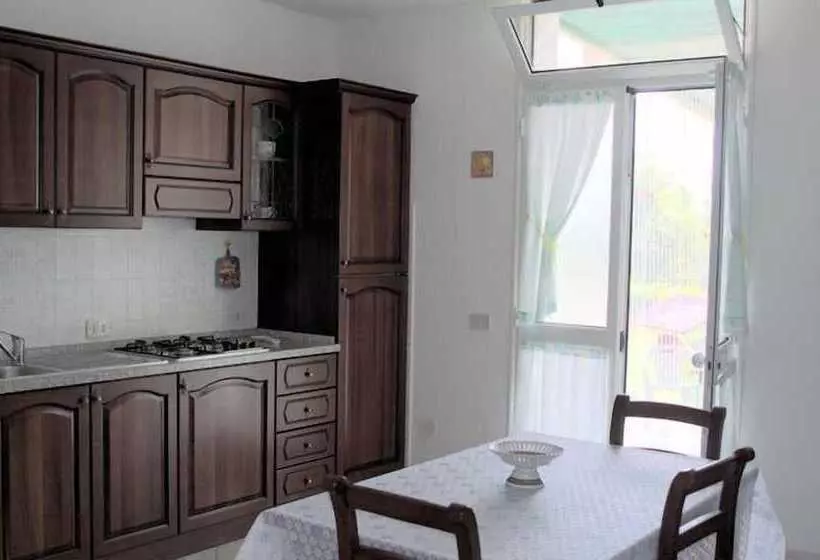 田舎風ホテル Agriturismo La Rondine