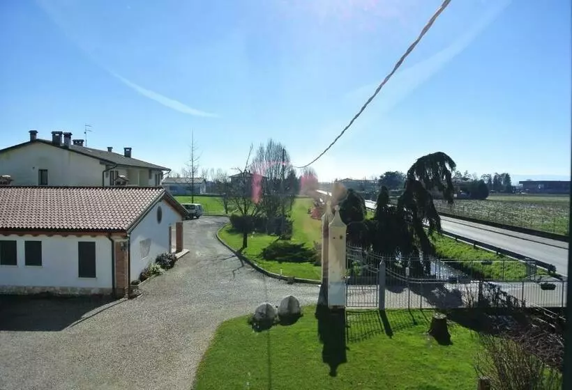 田舎風ホテル Agriturismo Sartori Terenzio