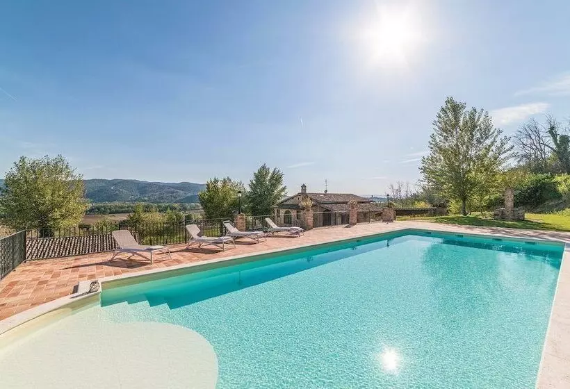 Maaseutuhotelli Agriturismo Wine Casale Villa Chiara