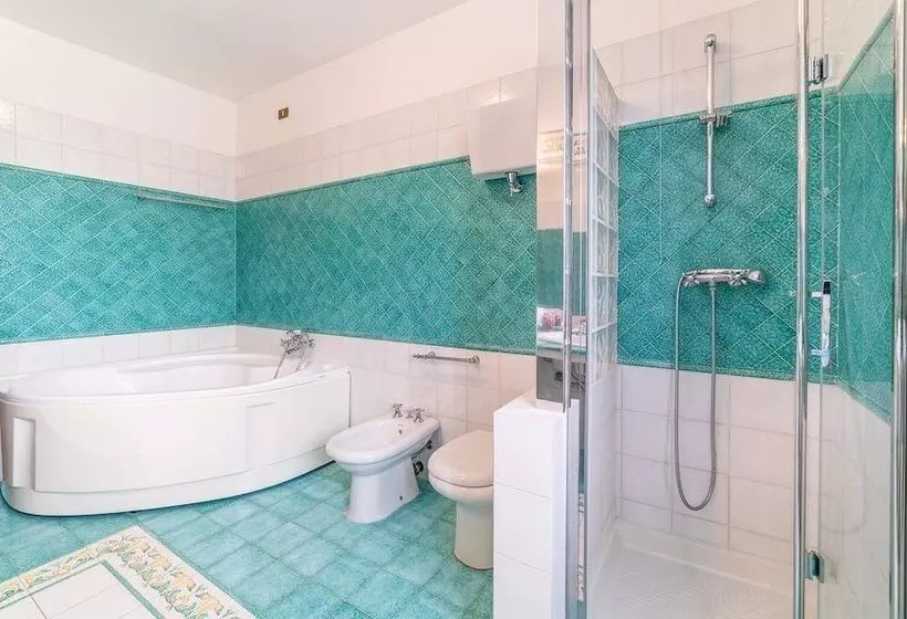 Maaseutuhotelli Agriturismo Wine Casale Villa Chiara