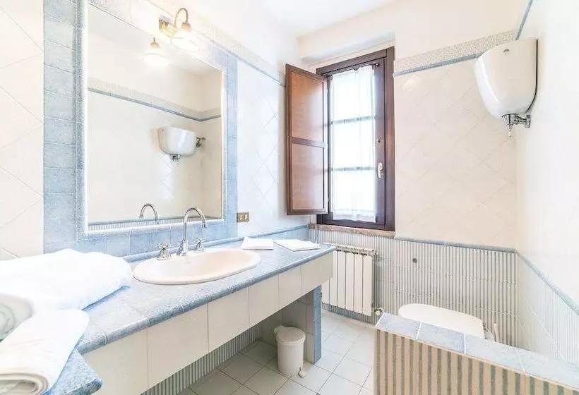 Maaseutuhotelli Agriturismo Wine Casale Villa Chiara