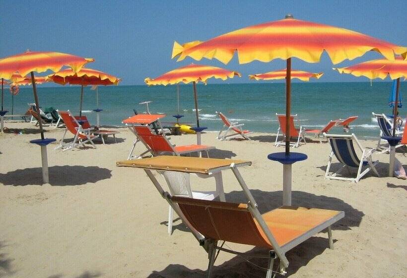 Отель Victoria Mobilehome In Village Residence Juliamare