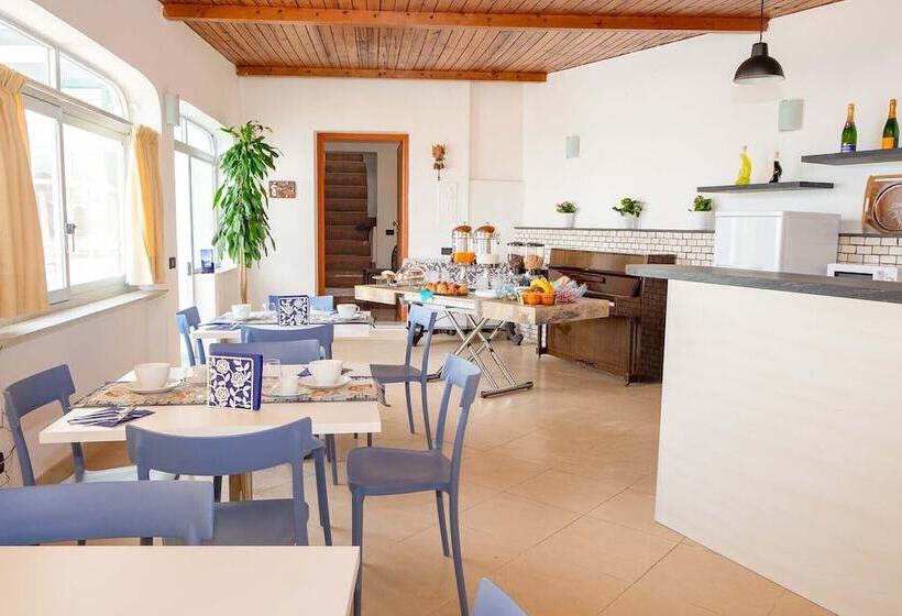 פנסיון Casa Mareluna